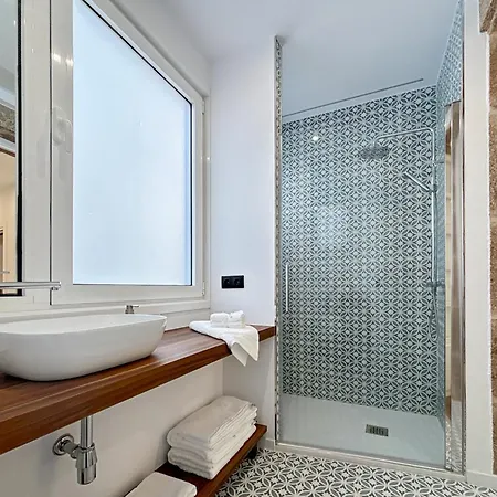 Housingcoruna Plaza De Espana Apartman